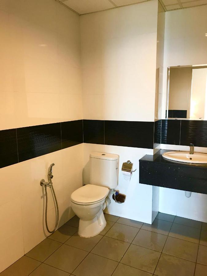 Mansion One Suites By Little Cabin George Town Exteriör bild